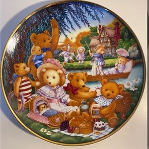 Franklin Mint "A Teddy Bear Picnic" Plate